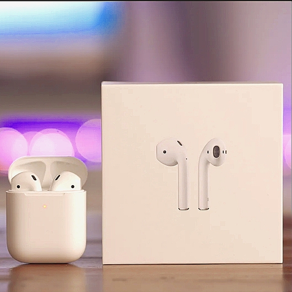 Blootooth earbuds/ Airpods gen2